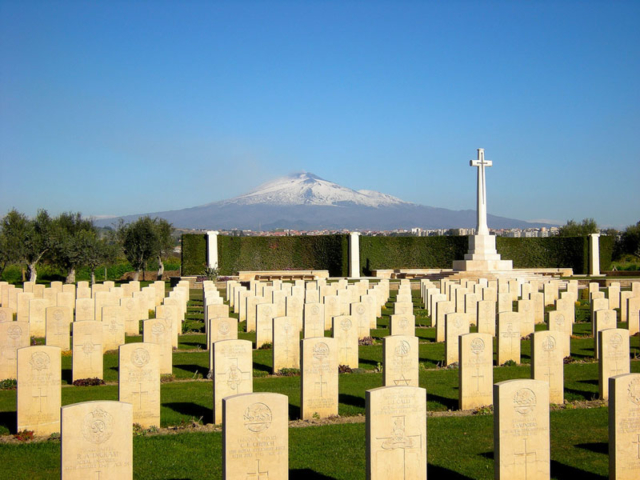 World War Tour Cimitery